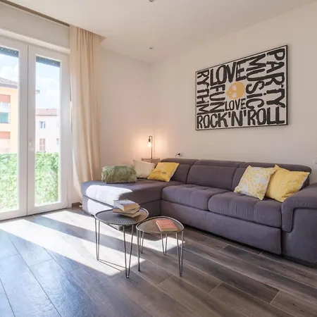 ベッド・アンド・ブレックファスト Interno20 *